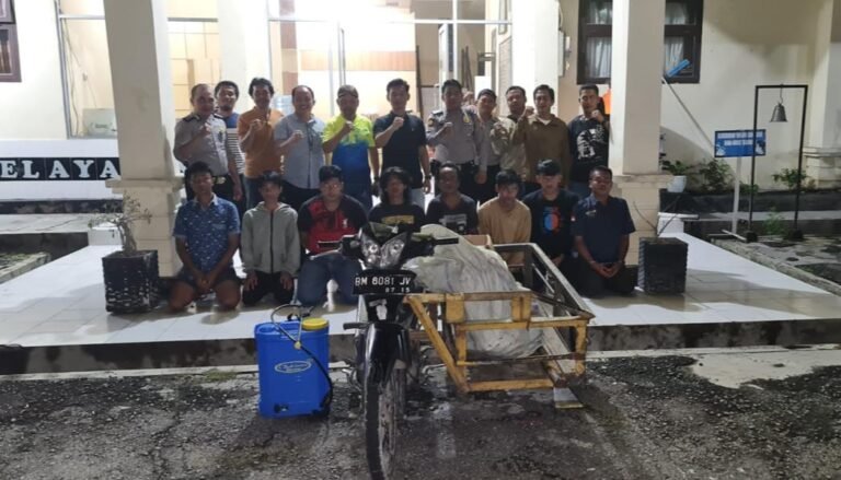 Satreskrim Polres Siak Berhasil Tangkap Komplotan Pelaku Pencurian Besi Stainless Bangku Taman Turap Water Front City Kota Siak