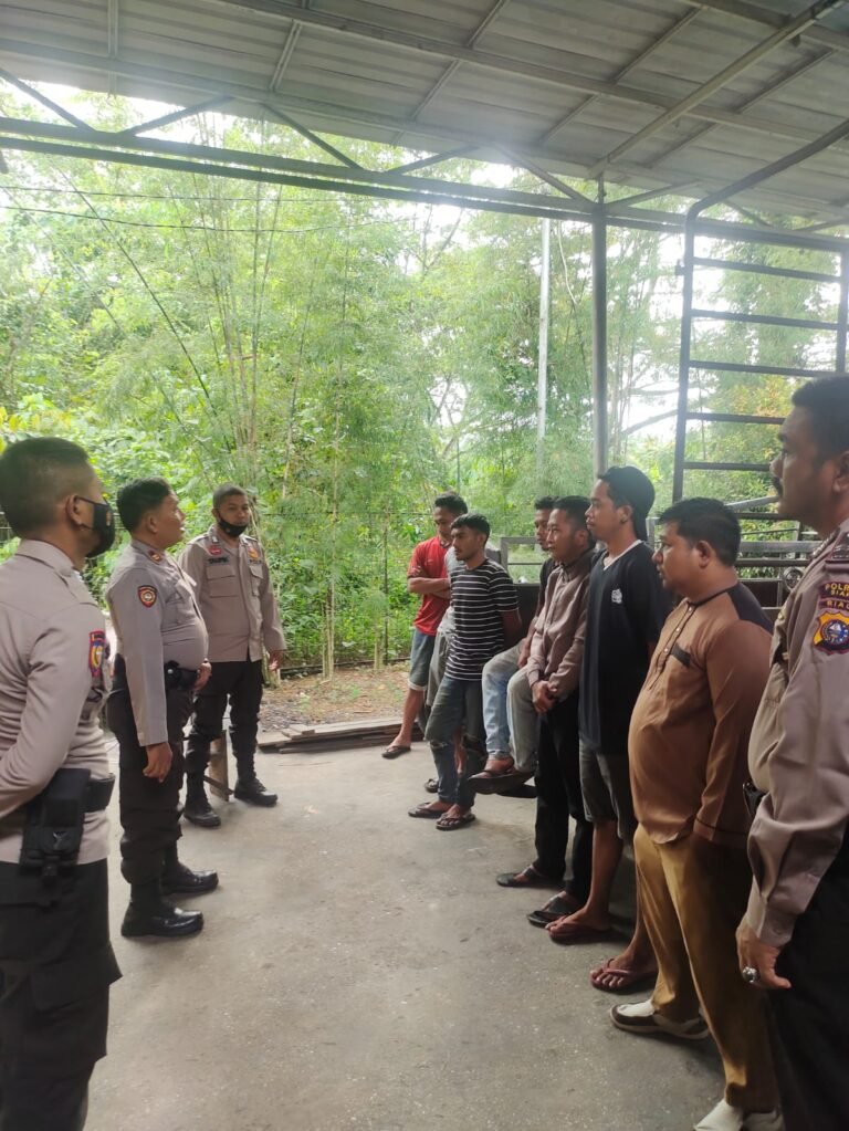 Kapolsek Sungai Apit Laksanakan Giat rutin Jum’at Curhat Untuk Tampung Keluhan Masyarakat