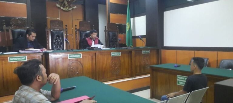 Kasus Tipiring Pencurian TBS Kelapa Sawit, Terdakwa AS di Vonis 1 Bulan Penjara Oleh Hakim