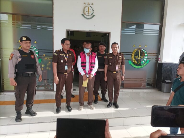 Akhirnya Kejari Siak Tahan 3 Oknum Satpol PP Kabupaten Siak Terkait Kasus Pungli, Salah Satu Tersangka Adalah Kasatpol PP Hendi Derhavin