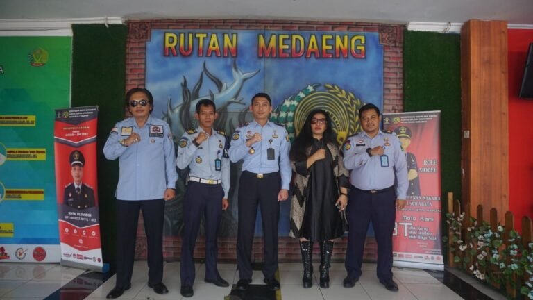 Produktifitas di Tengah Keterbatasan WBP Rutan Kelas 1 Surabaya, Ketua Presidium FPII Beri Apresiasi