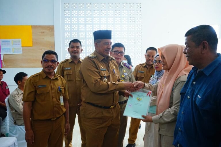 Kampung Buatan I dan II Koto Gasib Terima Sertifikat SHM Program TORA