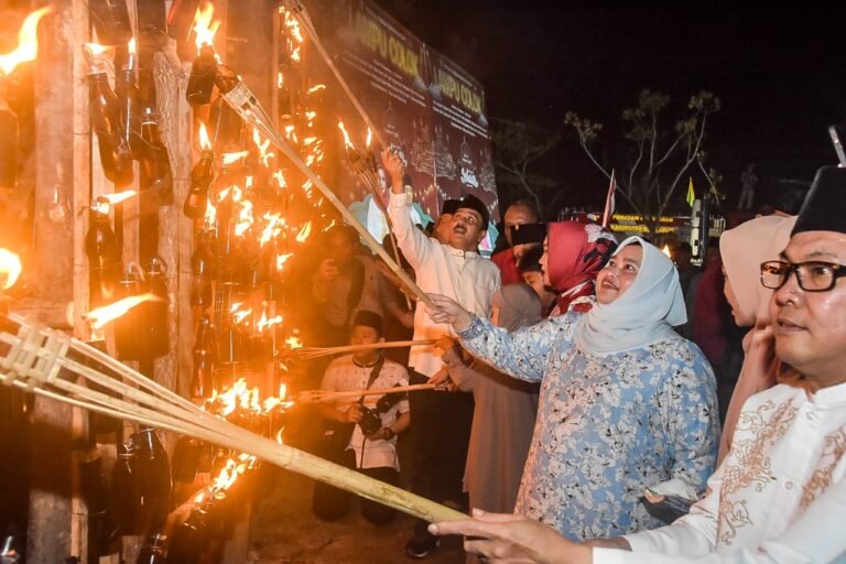 Festival Lampu Colok Mandau, Ini Pesan Bupati Kasmarni