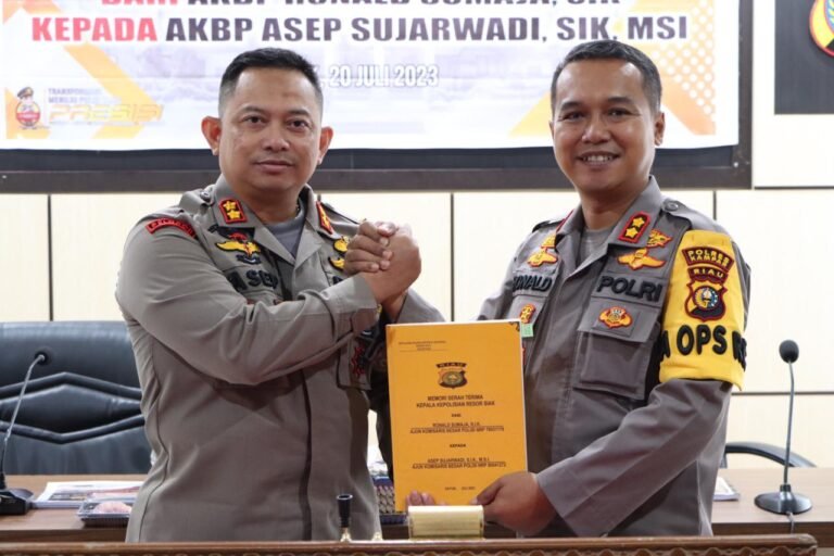 Serah Terima Jabatan Kapolres, Polres Siak Gelar Rangkaian Tradisi WELCOME AND FAREWELL PARADE