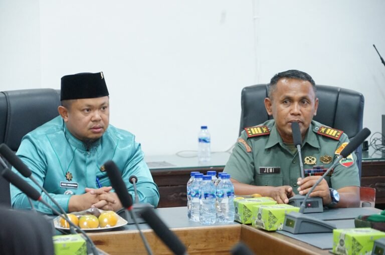 Camat Mandau Dan Koramil Mandau Buka Pelatihan Anggota Paskibra