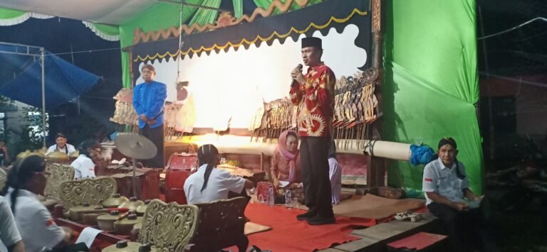 Pelda Purn. Giyatno Reses di Jalan Jawa Dan Menggelar Wayang Kulit Semalam Suntuk Dengan Ki Dalang Pramono Gati Dari Semarang