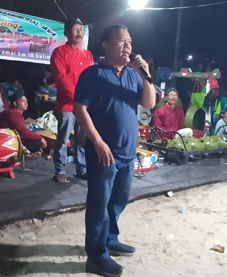 H. Samda Sapa Masyarakat Kulim Dengan Hiburan Rakyat