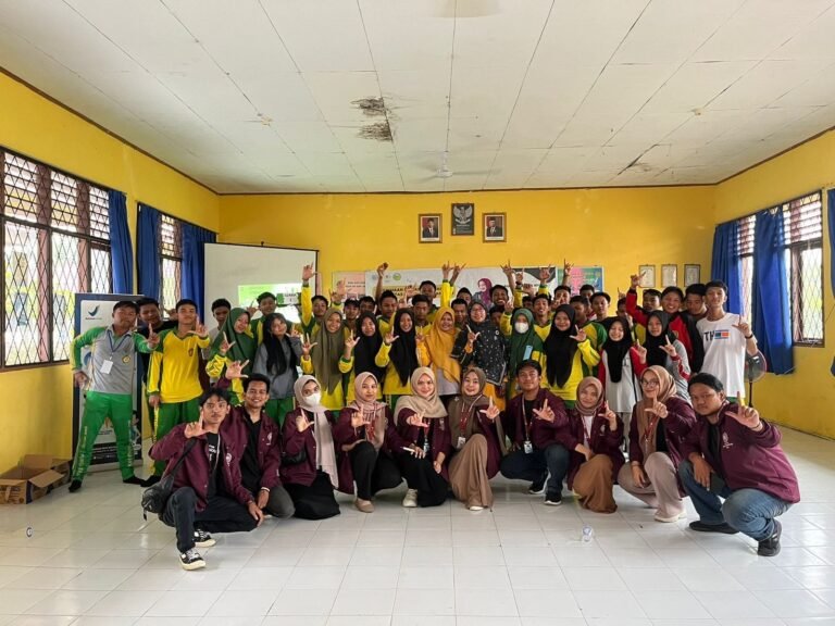 Mahasiswa/I KKN UMRI Gelar Sosialisasi Bahaya Narkotika di SMK 01 Bungaraya