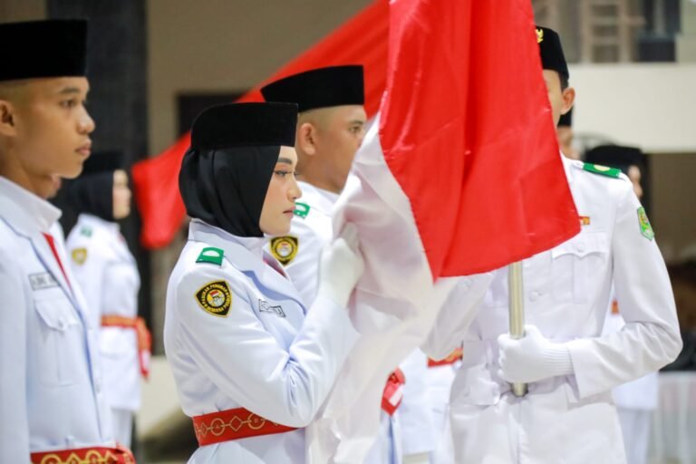 Pasukan Pengibar Bendera Pusaka (Paskibraka) Kabupaten Siak 2023, Dikukuhkan Wakil Bupati Siak