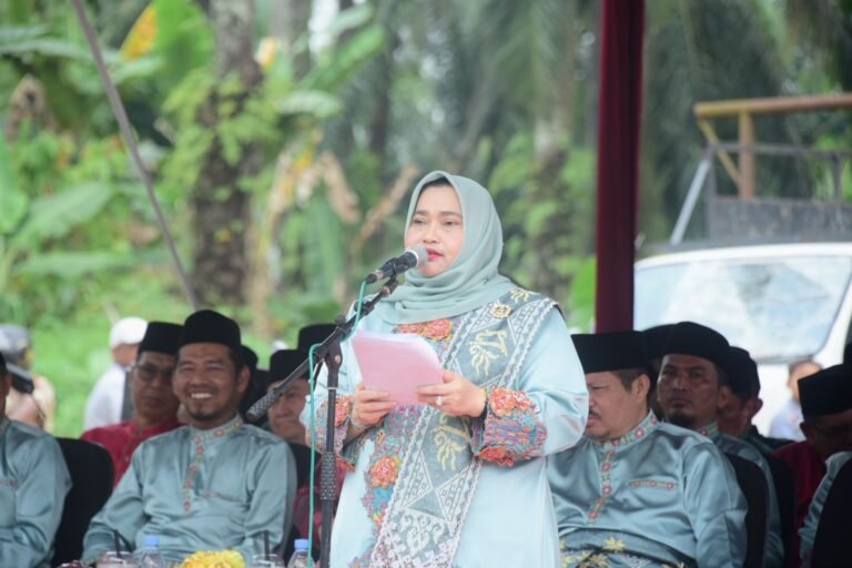 Bupati Kasmarni Lepas Pawai Ta’aruf MTQ Ke-48 Kabupaten Bengkalis