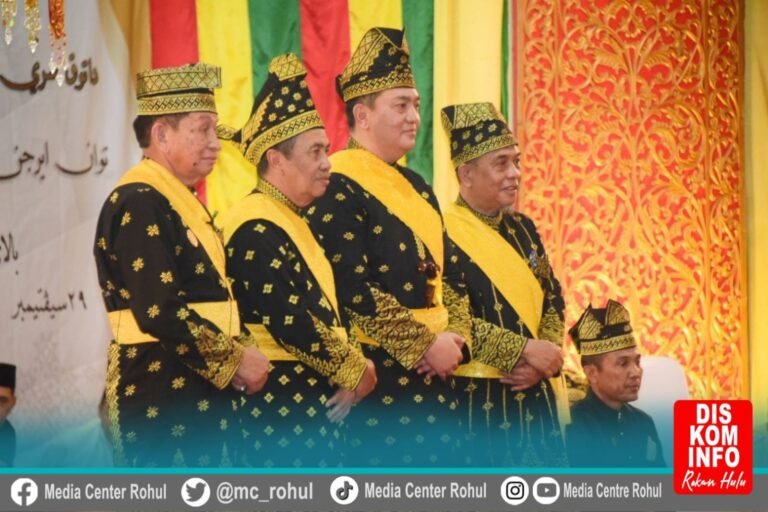 Kapolda Riau Muhammad Iqbal, Diberi Gelar Adat Datuk Seri Jaya Perkasa Setia Negeri