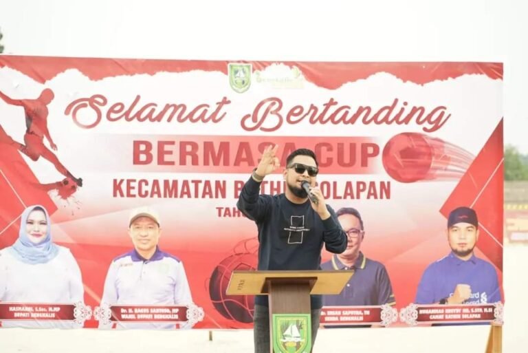 Camat Batsol Buka Secara Resmi Turnamen Mini Soccer Karang Taruna Cup