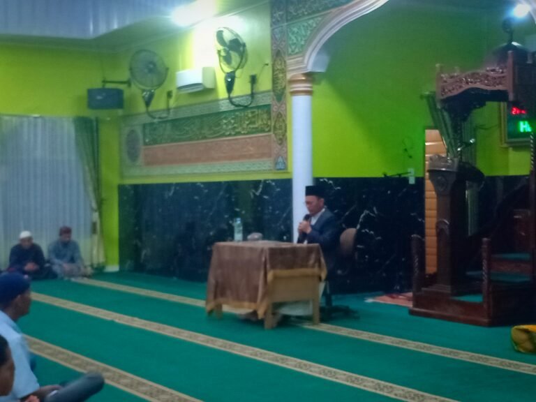 Hadir Sebagai Penceramah di Acara Maulid Nabi di Masjid Mukhlisin, Ini Isi Tausiyah Khairul Umam
