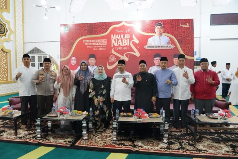 Bupati Bengkalis Hadir di Acara Peringatan Maulid Nabi Muhammad SAW 1445 H di Kecamatan Mandau
