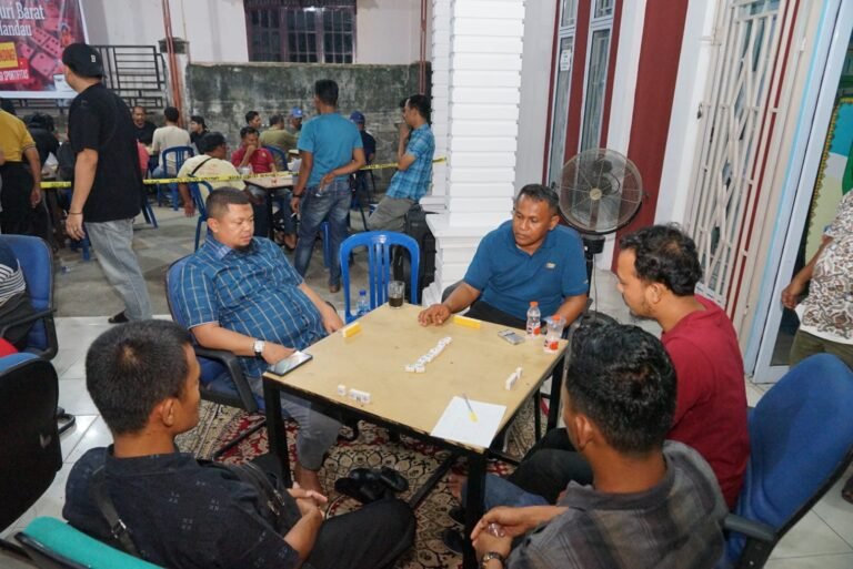 Pembukaan Turnamen Domino Tingkat Kelurahan Duri Barat