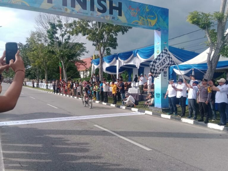 Seru! Etape 127 KM Tour de Siak, di Pastikan Team Grant Thornton Cycling Asal Thailand Melenggang Finish Pertama