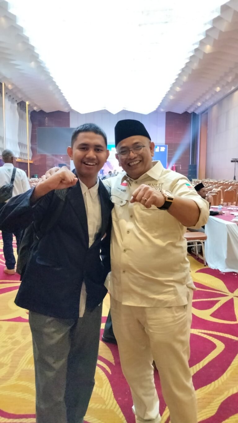 Membanggakan, Mahasiswa Binaan APKASINDO Bengkalis M.Robiyul Arsyad P. Raih IPK Cum Laude