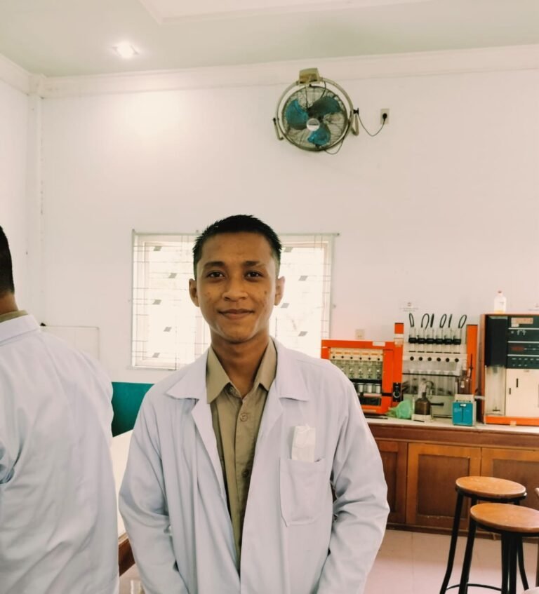 Al Rifky Ramadhani, Mahasiswi Binaan APKASINDO Bengkalis Raih IPK Magna Cumlaude