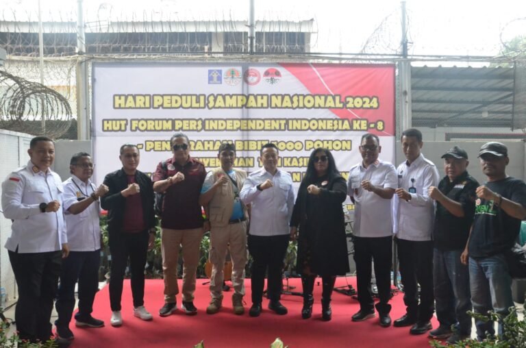 FPII Gandeng AMPHIBI dan KLHK, Salurkan Bantuan 5000 Bibit Pohon Buah Diterima Kalapas Salemba
