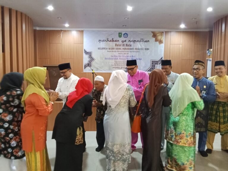 Menyambut Bulan Suci Ramadhan, Keluarga Besar Dinas Pendidikan Provinsi Riau Adakan Acara Halal Bi Halal