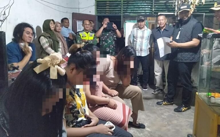 Waduh! Mahasiswi Terjaring di Warung Remang-Remang Saat Razia Gabungan di Bulan Ramadhan