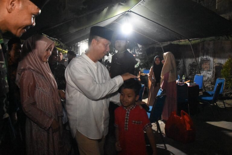 Berikan Perhatian Terhadap Anak Yatim, Danrem 031/WB Buka Bersama Dengan Anak Yatim
