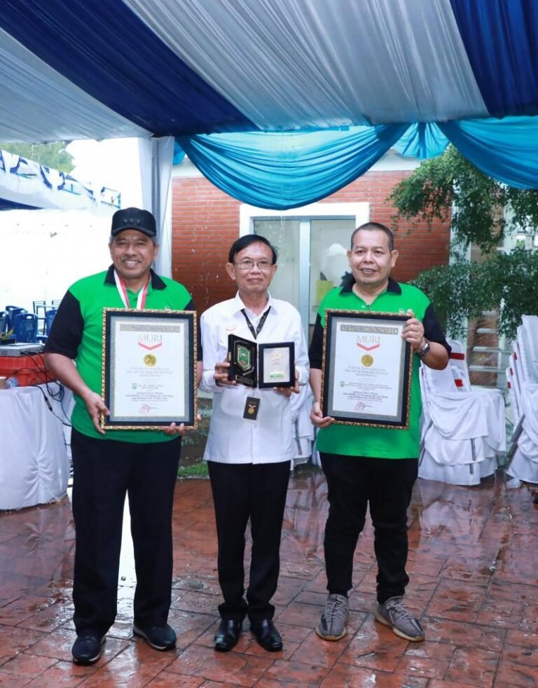 Lift Jembatan TASL Siak Dapatkan Piagam Rekor MURI
