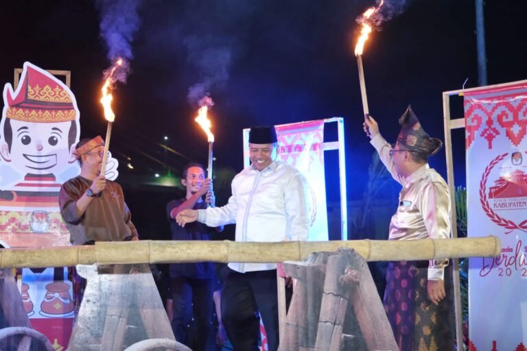 Bupati Siak Alfedri Beri Apresiasi Kepada KPU Siak, Atas Diluncurkannya Tahapan dan Jadwal Pilkada 2024