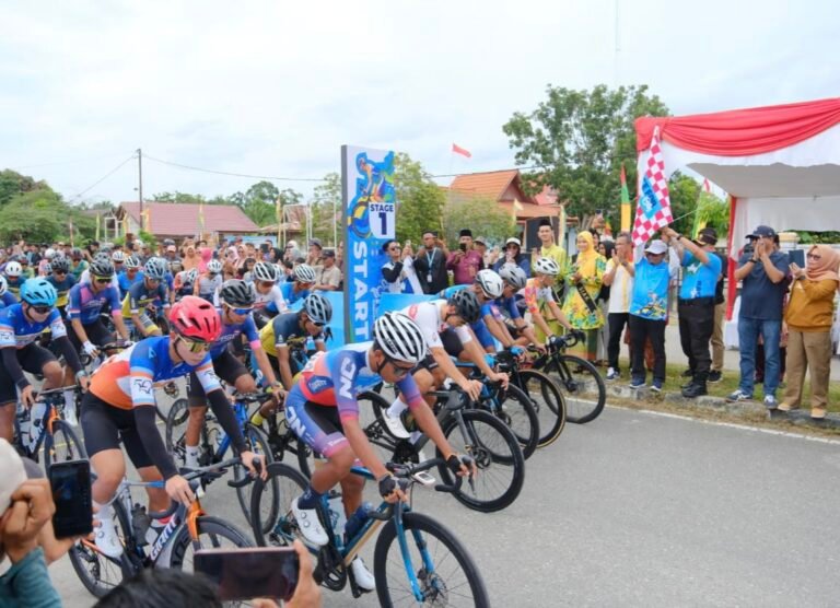Ivent Berkelas International, Etape Terakhir TDSi 2024, Pebalap Sepeda Adu Cepat Keliling Kota Siak