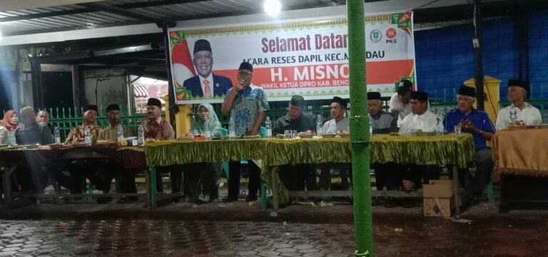 Meskipun Diguyur Hujan. Reses H. Misno Dengan Masyarakat KTKS Berjalan Lancar