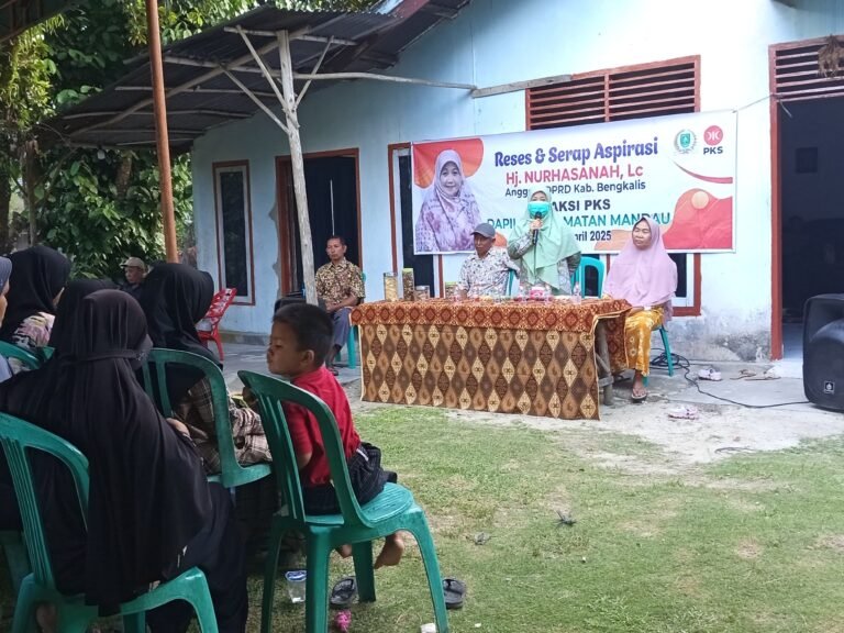 Reses di KUD, Hj. Nurhasanah, Lc Terima Aspirasi Warga