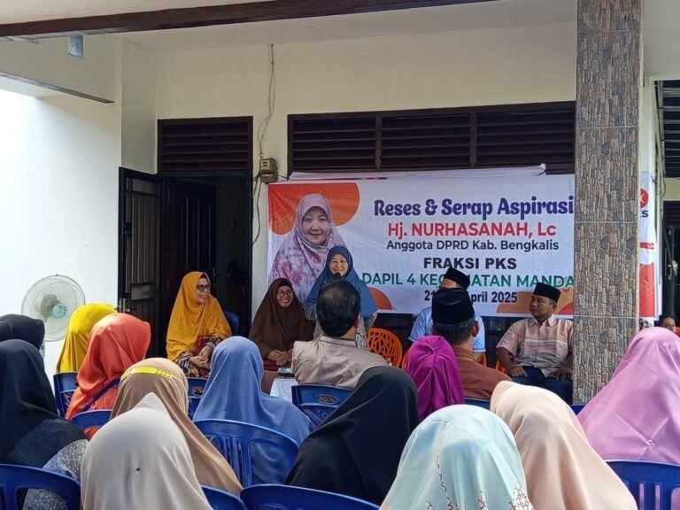 Di Jalan Anggur Merah, Reses Hj. Nurhasanah Terima Aspirasi Ini