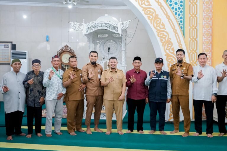 Camat Mandau Sambut Kepulangan 213 Jemaah Haji