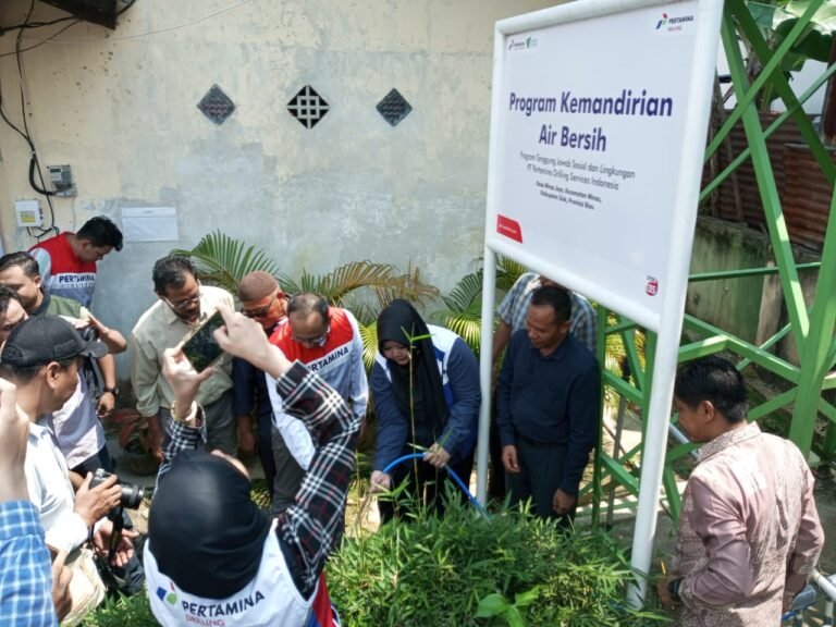 Pertamina Drilling Bangun Sumur Air Bersih di Desa Minas Jaya