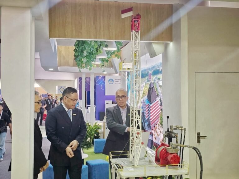 KEREN…PERTAMINA DRILLING TAMPILKAN RIG MERAH PUTIH DI KONVENSI STI 2025, DORONG SWASEMBADA ENERGI NASIONAL