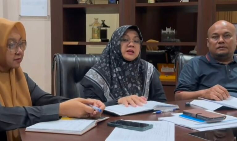 Mahasiswa PKH Siak Isu Demo, Bupati Afni Tegaskan: Beasiswa UKT Tetap Dibayar Penuh, Hanya Biaya Hidup Disesuaikan