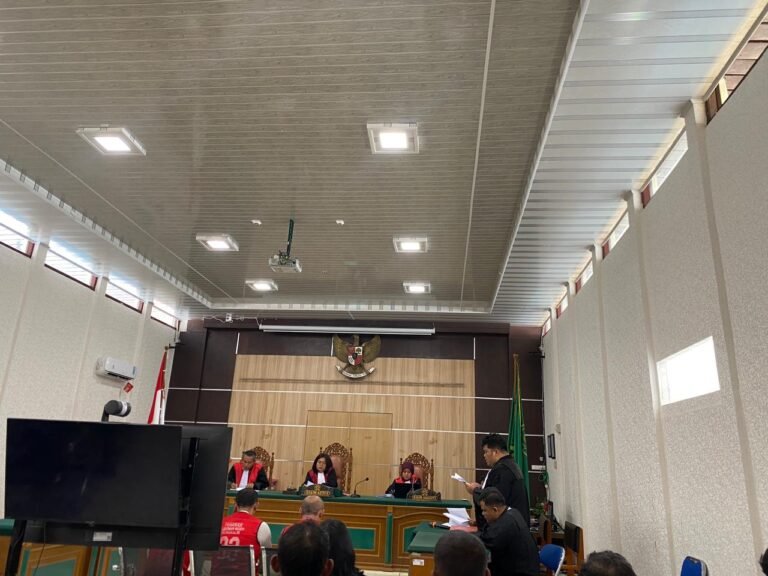 Bayang Kriminalisasi di Balik Sidang Tiga Petani Bungaraya, Pelapor Ternyata Anggota Satpol PP ASN di Siak