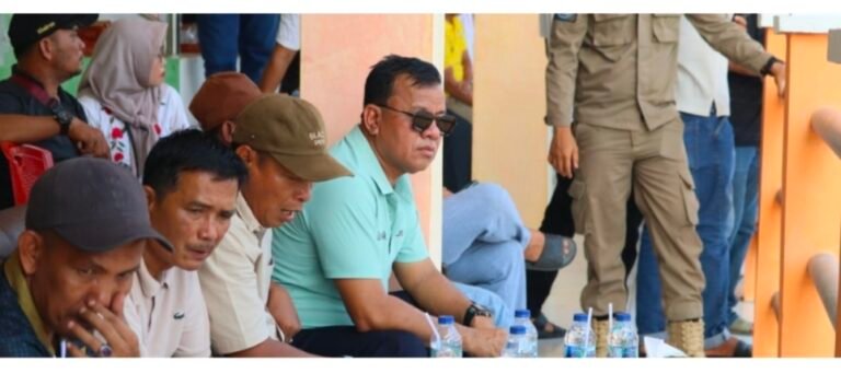 Bupati Kuansing Saksikan Langsung Pacu Jalur Rayon I Inuman, Apresiasi Komentator Fenomenal