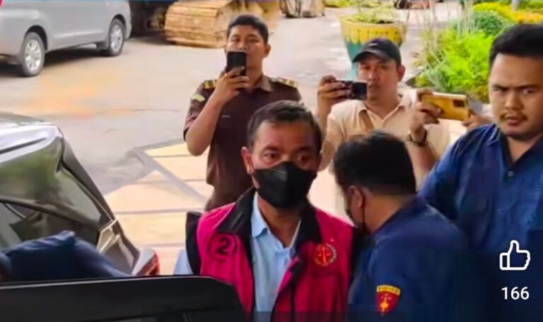 Atur Pemenang Tender Proyek Milliaran, Pejabat di Siak Di Ciduk Jaksa